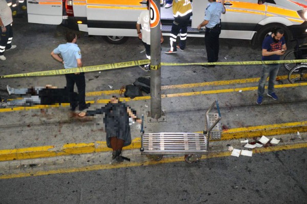 Te dejamos las 10 imágenes más impactantes del atentado en el aeropuerto de Estambul, Turquía