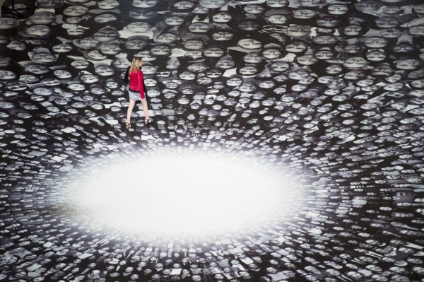 Artista invade Panthéon de París