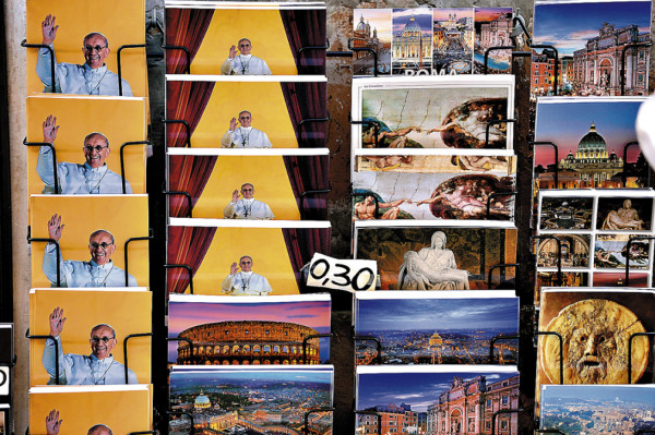 Papa pide no ceder ante el pesimismo