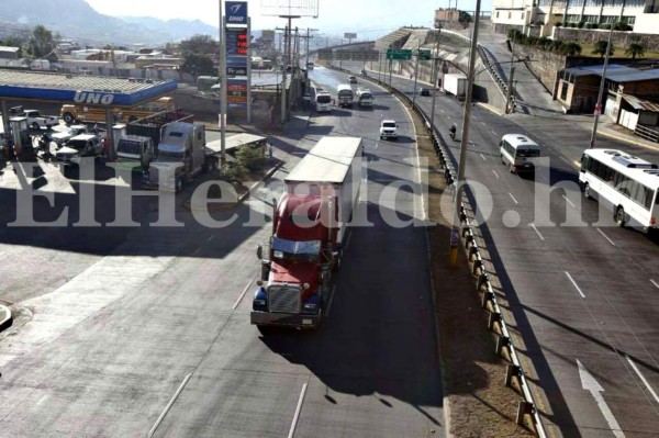 Inicia la entrega de maletas electorales a cinco departamentos de Honduras
