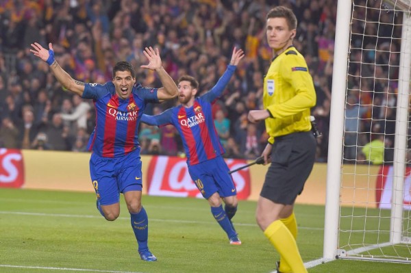 Luis Suárez ganó el 'duelo' contra Cavani, destaca prensa uruguaya