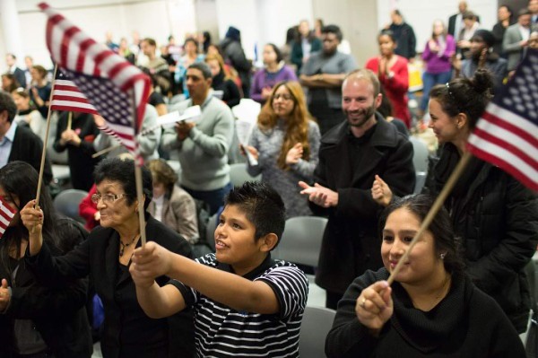 California concedió 605 mil licencias de conducir a indocumentados en 2015