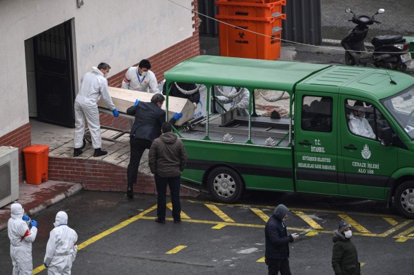 FOTOS: Estados Unidos supera a China en muertes por Covid-19