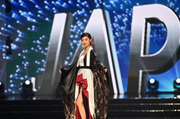 Los extravagantes trajes típicos de las concursantes de Miss Universo