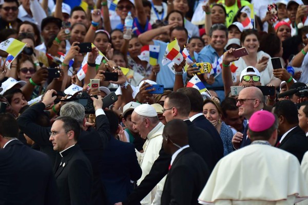El papa Francisco causa furor tras su llegada a Panamá para la Jornada Mundial de la Juventud 2019