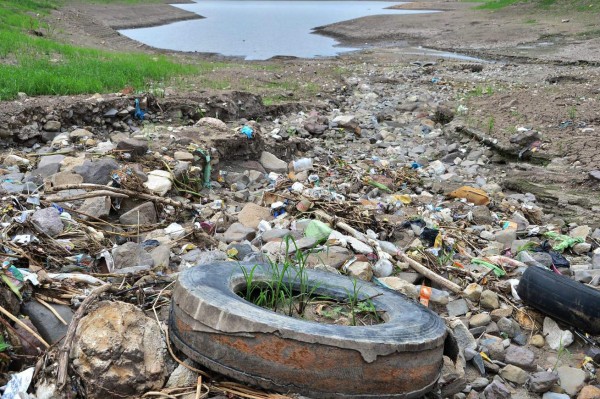 Honduras: Las tristes imágenes de la represa Los Laureles que luce casi desierta