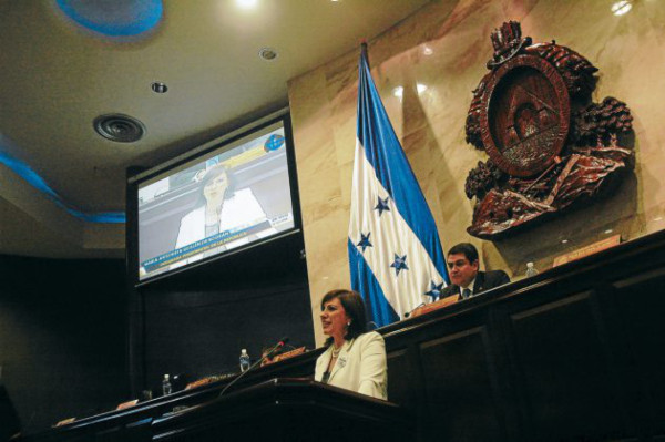 Ley Fundamental busca insertar 1.5 millones de niños al sistema educativo