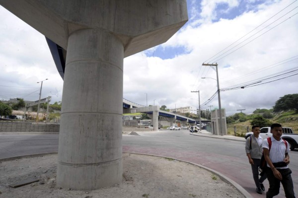 En 20 días estará habilitado paso aéreo en el bulevar Fuerzas Armadas