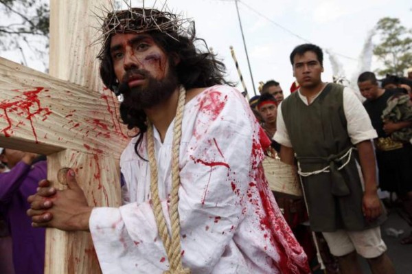 Los Vía Crucis más extremos y dolorosos