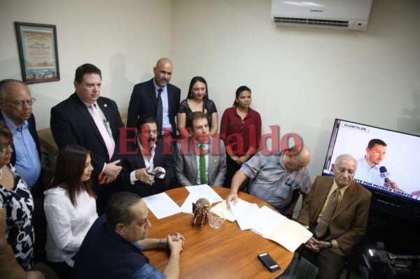 Convergencia contra el Continuismo presenta escrito ante el TSE por inscripción de JOH