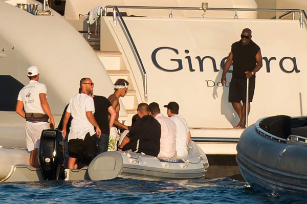 Neymar decide pasar página del Barça y se relaja en Saint-Tropez