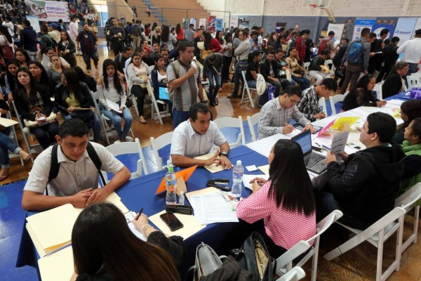 Durante este año se han realizado varias ferias de empleo en la capital. Foto: EL HERALDO.