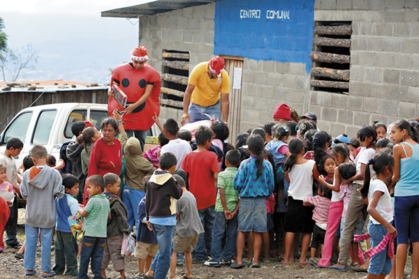 EL HERALDO regala juguetes a niños de Altos de La Laguna