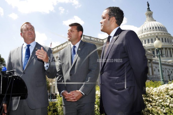 Inmigración provoca caos entre legisladores republicanos