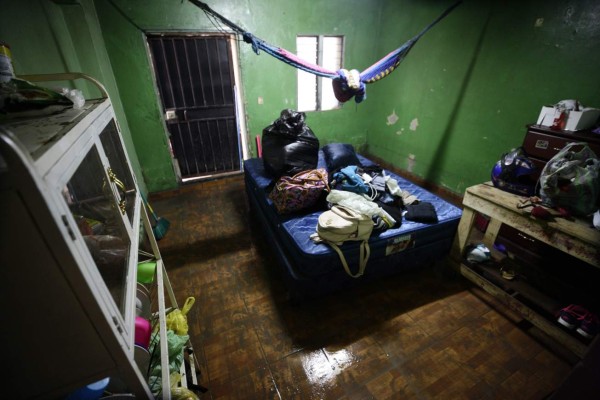 Primeras lluvias alertan a capitalinos por inundaciones