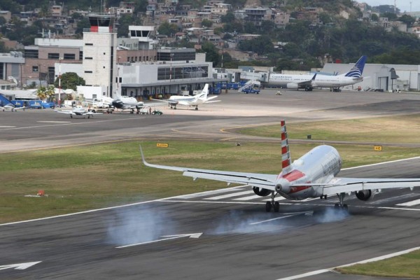 Los aeropuertos más peligrosos del mundo y cómo Toncontín está a punto de salir de la lista (FOTOS)