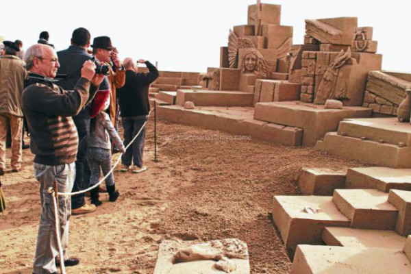 Pesebres innovadores construidos con arena