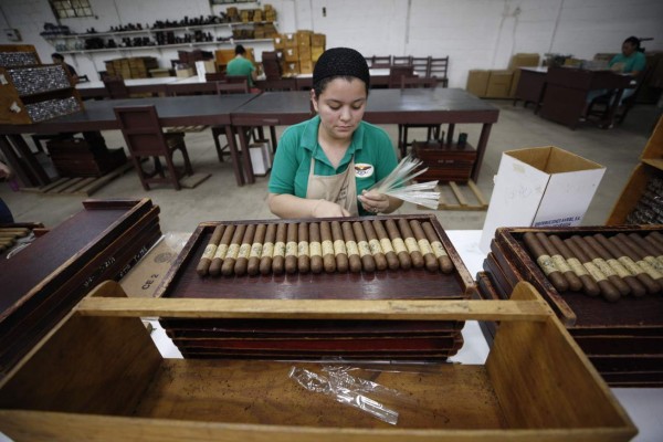 Los puros, un maridaje perfecto de humo y placer