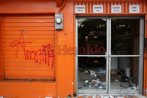 Las imágenes que no vio de los saqueos y destrucción durante protestas