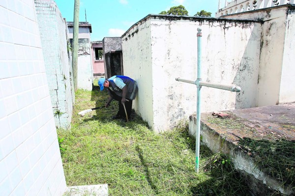 Listos los cementerios públicos