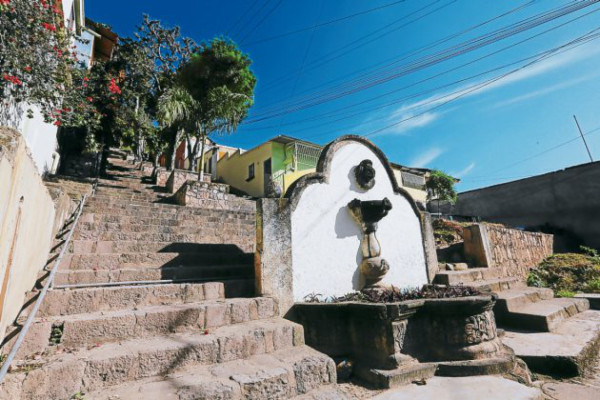 Barrio La Leona presume sus parajes de antaño