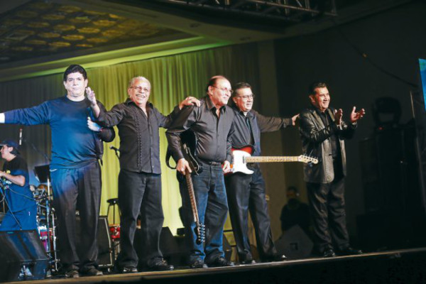 Artistas regalan una noche de fe, esperanza y amor para Honduras