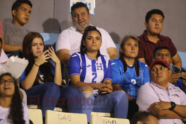 Rubias, morenas, hondureñas y puertorriqueñas: Las bellezas en el Nacional