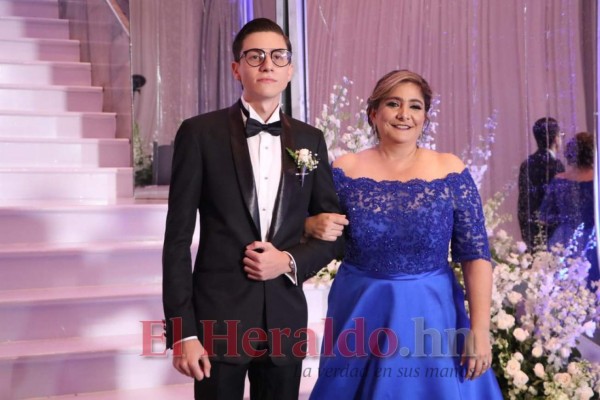 FOTOS: Del Campo School derrochó estilo y glamour en la Prom 2019