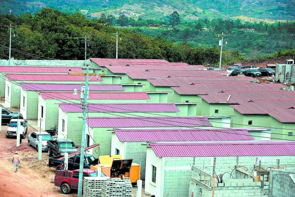 SDE eleva arancel de 15% a 35% a la varilla de hierro de China