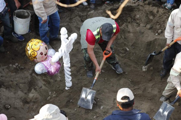 FOTOS: Lágrimas y desconsuelo en doloroso adiós a Fátima Cecilia