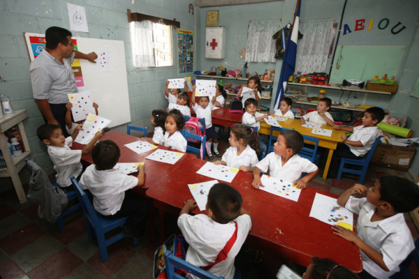 Maestro hondureño defiende su honor