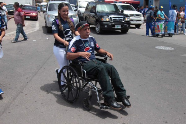 Darth Vader, un perrito azul y un detenido, entre lo más curioso de la gran final Motagua - Honduras de El Progreso