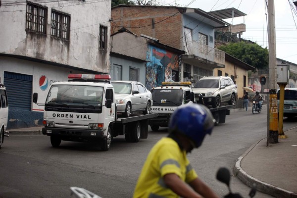 Liberan sectores de carros chatarra