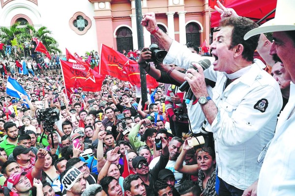 Simpatizantes de la Alianza de Oposición marcharon en San Pedro Sula