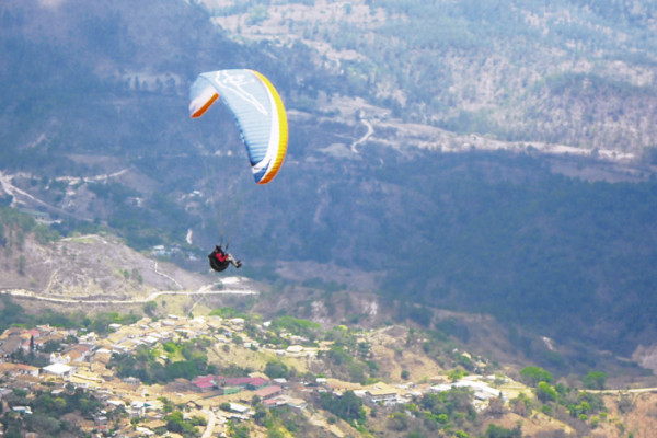 Aventureros desafían los cielos en Yuscarán