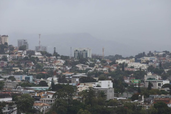 Anuncian lluvias leves y moderadas para la capital