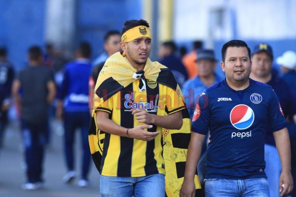 FOTOS: La hinchada infantil puso el ambientazo en el clásico Motagua vs Real España