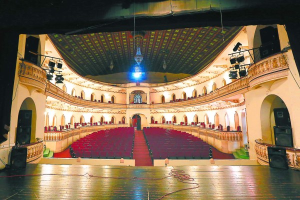 Teatro iniciará proceso de remoción