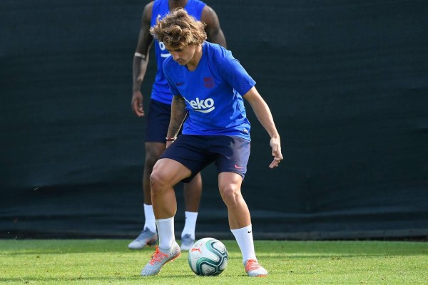 Las fotos que dejó el primer entrenamiento de Griezmann con la plantilla del Barcelona