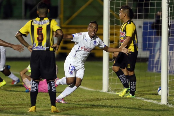 Olimpia luchó para ser líder en Honduras