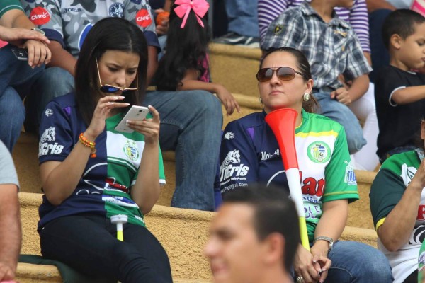 Curiosas imágenes captadas por nuestro lente en la fecha 16 de la LNP