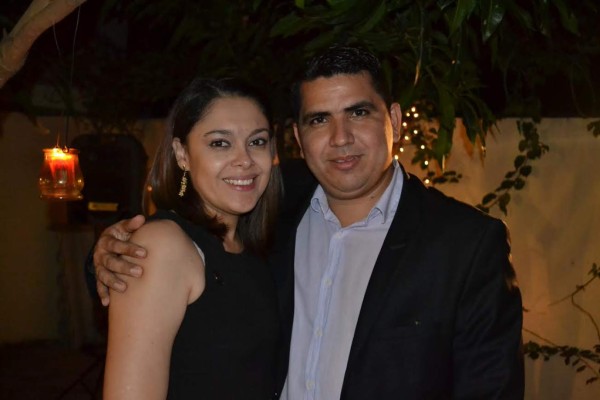 Romántica alianza civil entre David y Ana Ruth