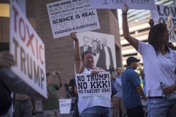 Trump encabezará mitín político cerca de la frontera con México