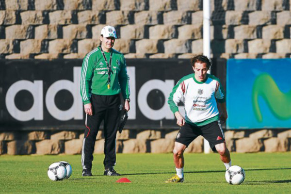 Al menos tres cambios en el 11 de México