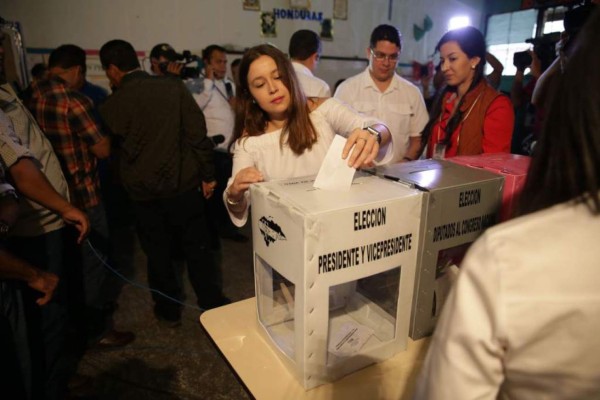 Las hermosas hijas de los políticos hondureños que deslumbraron con su belleza