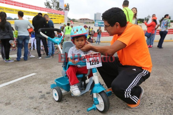 Así se vive la Vuelta Ciclística Infantil de El Heraldo 2017