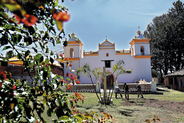 Visite los tesoros turísticos de Santa Ana