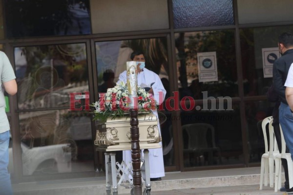 Con misa dan último adiós a la abogada Indiana Beatriz Castellanos (FOTOS)