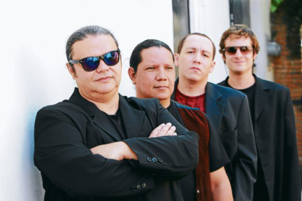 Banda hondureña celebra la vida de John Lenon