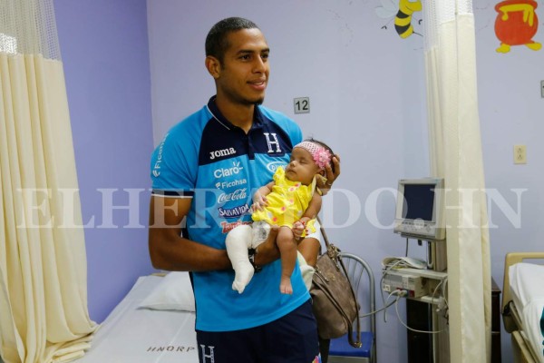 La Selección de Honduras llevó alegría a niños de la Fundación Ruth Paz&nbsp;&nbsp;